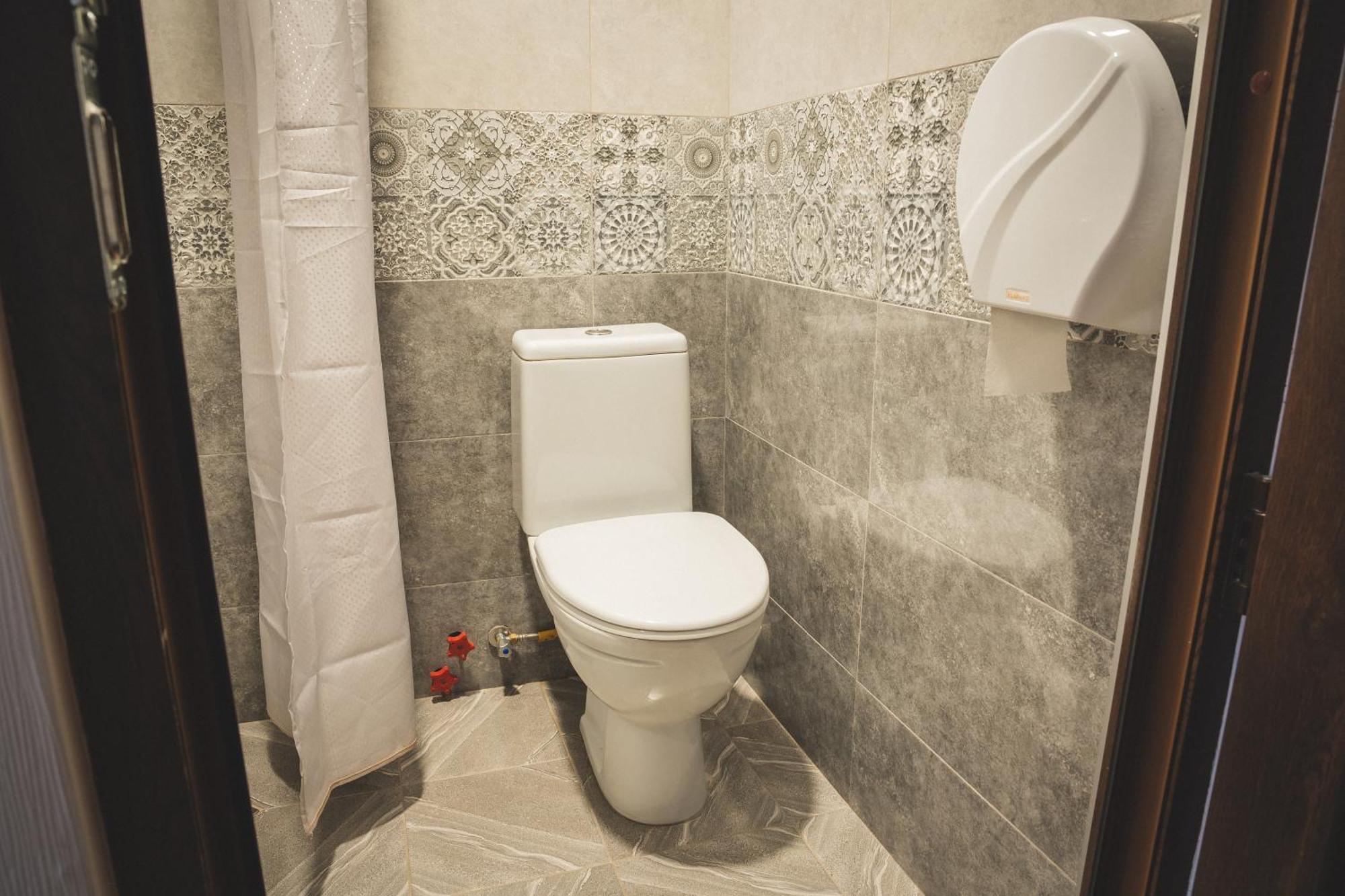Hh Hotel Тбилиси Экстерьер фото