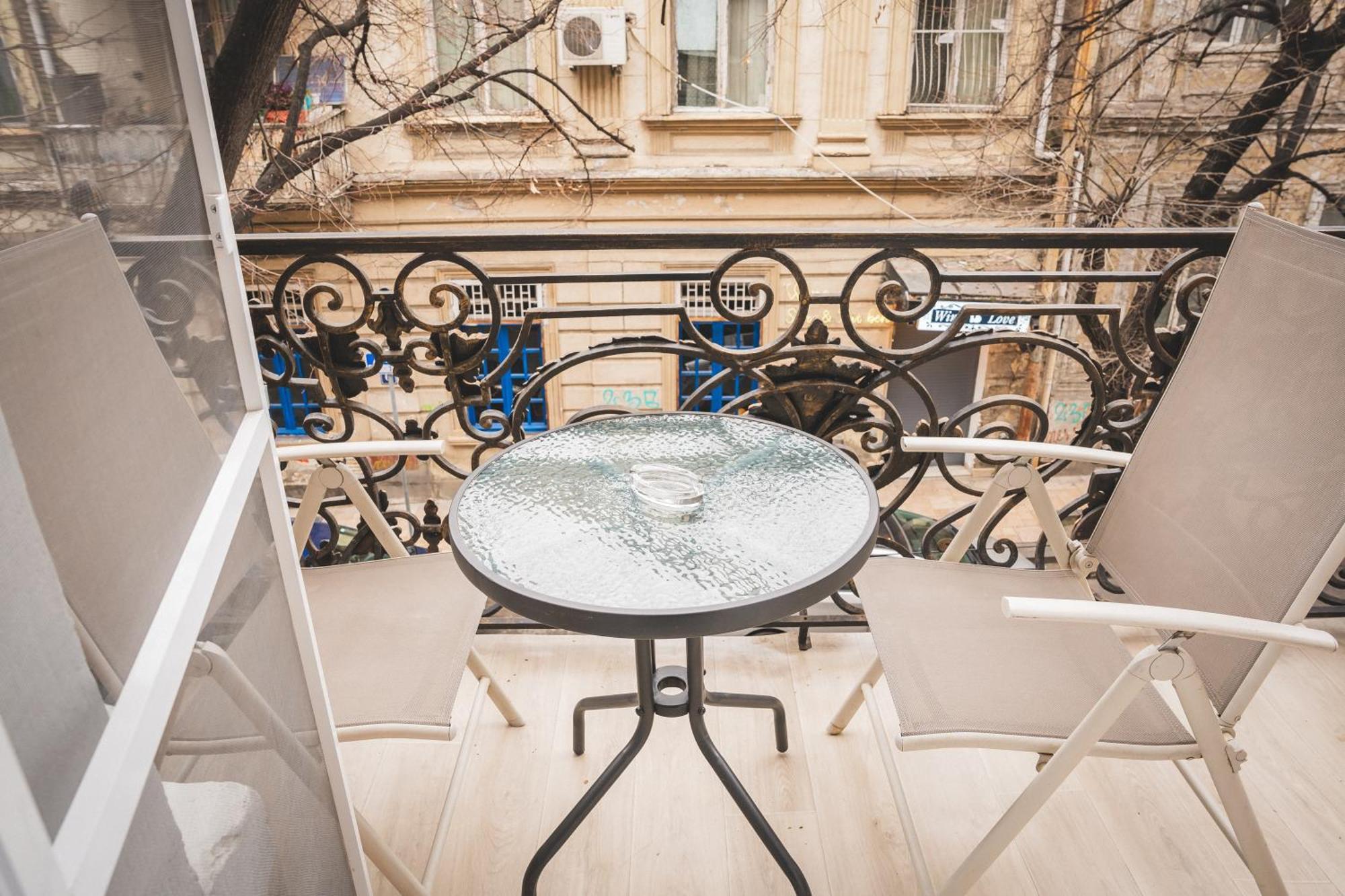 Hh Hotel Тбилиси Экстерьер фото