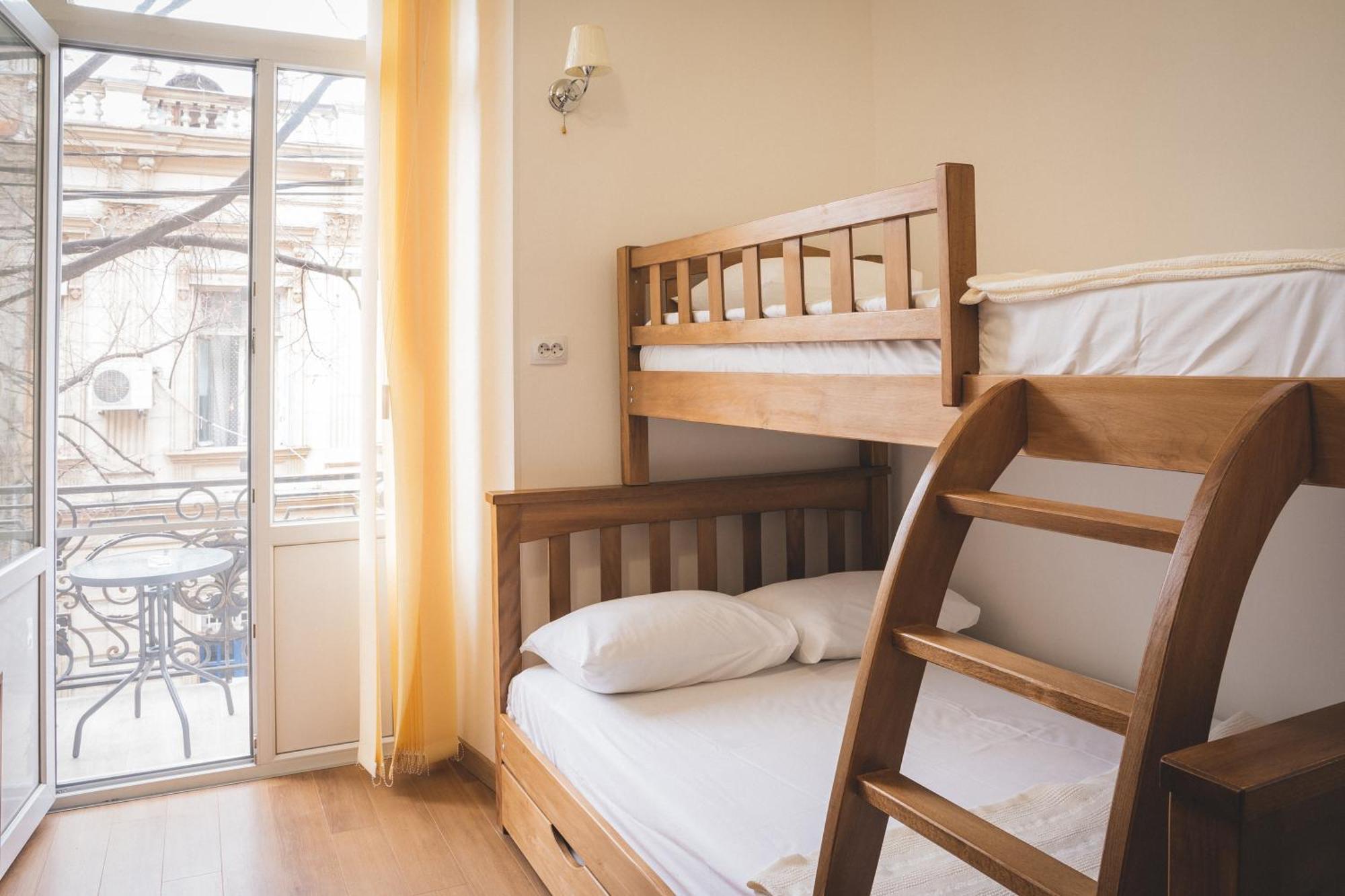 Hh Hotel Тбилиси Экстерьер фото